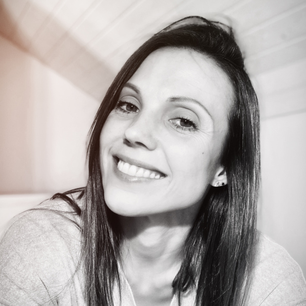 Kinderyoga in Gurmels Fribourg für entspannte & glückliche Kinder. Yoga Lehrerin Rebecca Eichholzer.